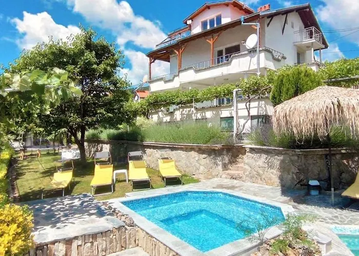 Lisets * Gorna Bryestnitsa